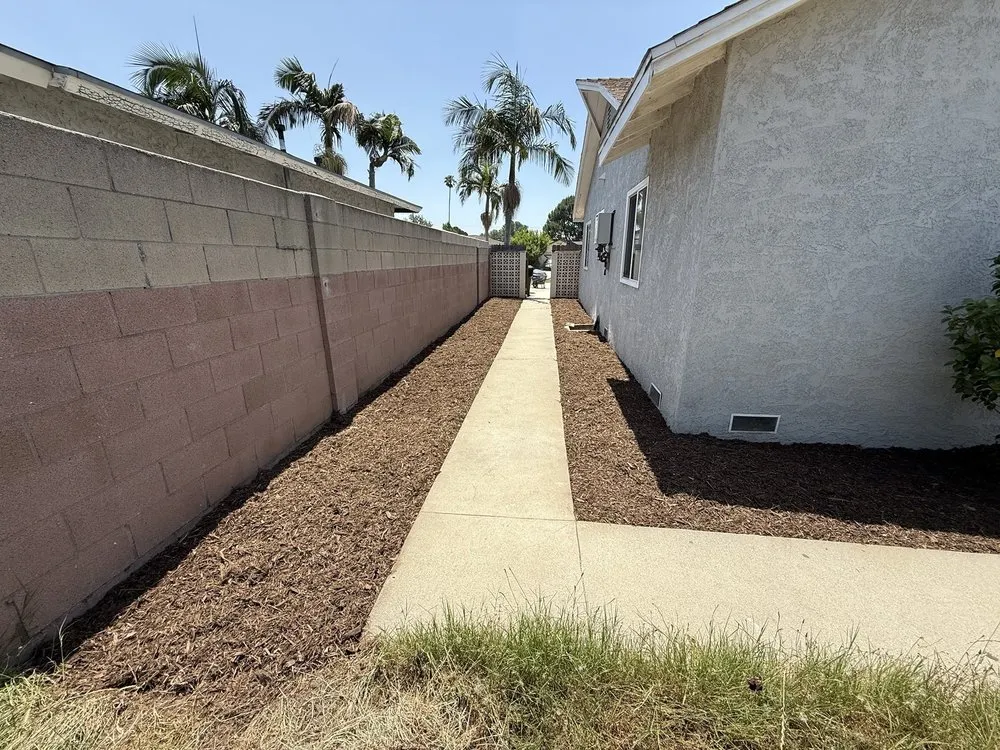 Custom landscaping services experts serving Covina, CA - Mulch And Landscaping Design