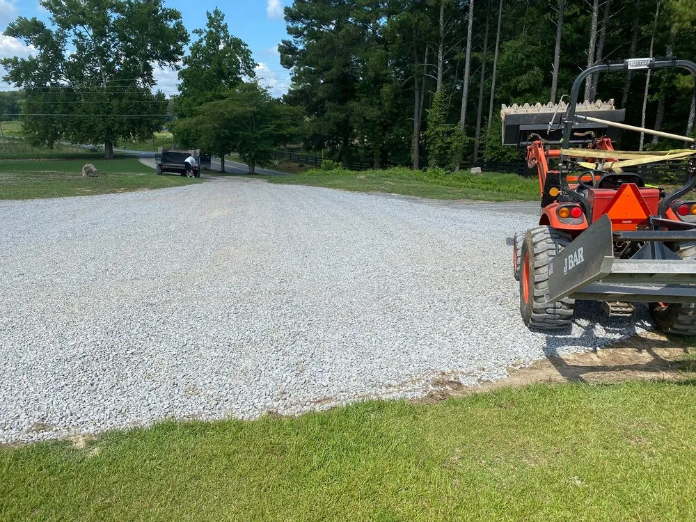 Affordable garden landscaping experts serving Cartersville, GA - Mulch Gravel TopSoil Delivery