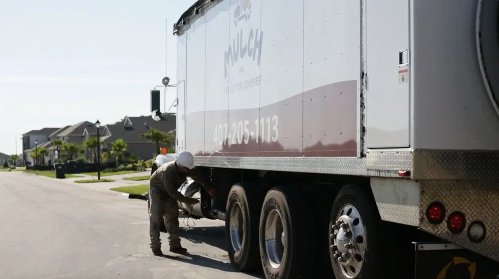 Local yard cleanup service near you across Orlando, FL - Mulch Inc.