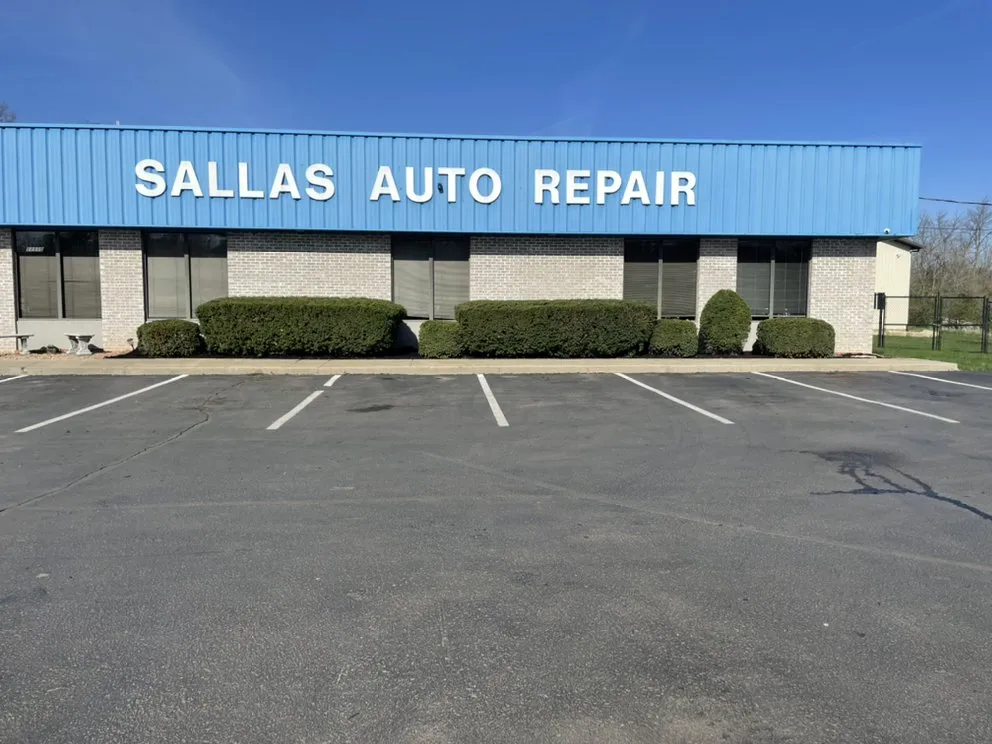 Local yard cleanup service in Lee's Summit, MO - MULCH KC