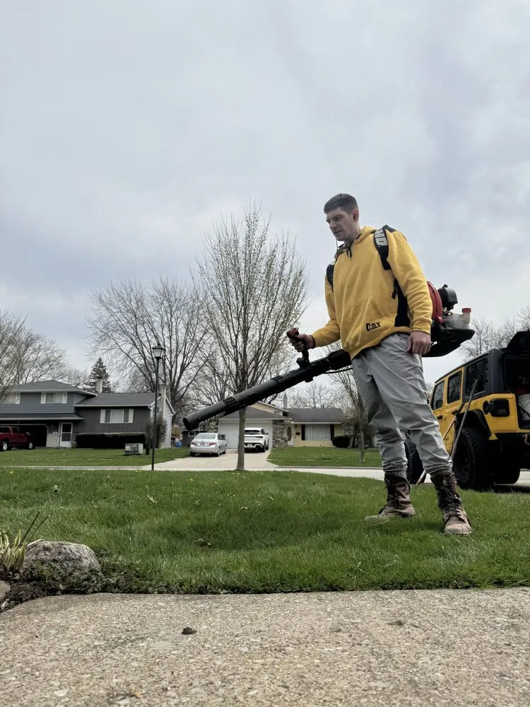 Affordable outdoor landscaping experts serving Northfield, OH - Mulch Man