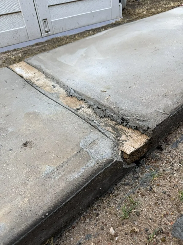 Custom yard maintenance experts serving Carrollton, TX - Mulch Services