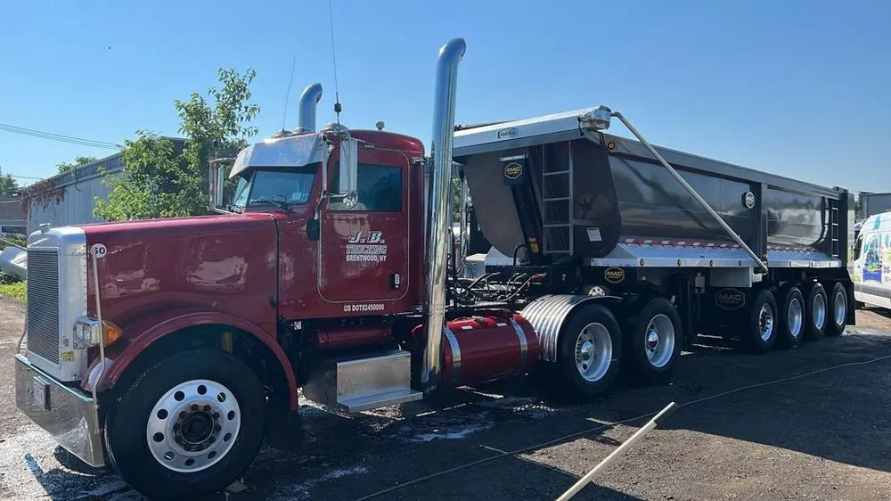 Trusted yard cleanup service for residential properties across Calverton, NY - Mulch Supplier by JB