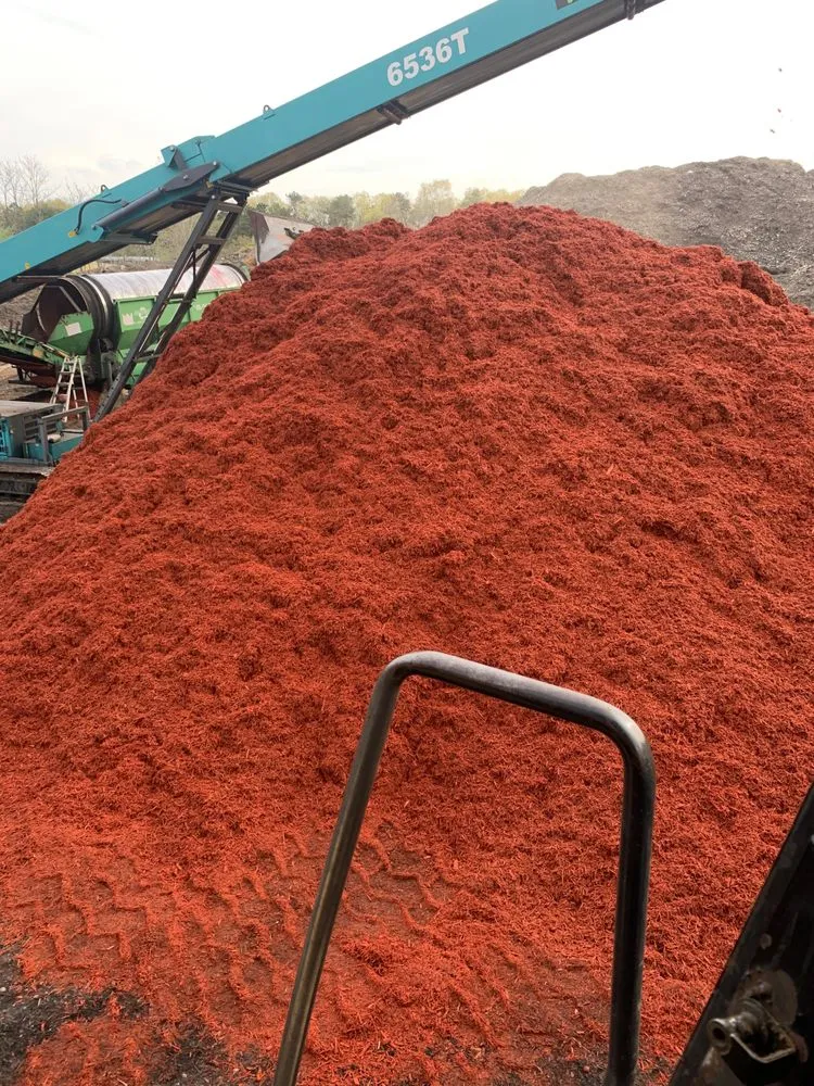 Top-rated yard cleanup service experts serving Calverton, NY - Mulch Supplier by JB