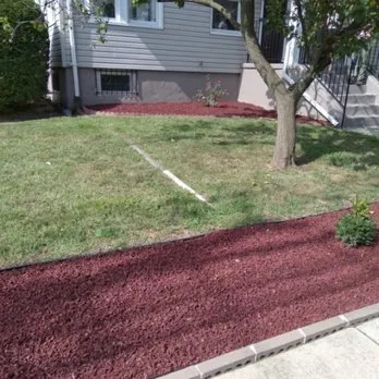 Custom lawn care service in Cincinnati, OH by Muldoon Lawn care