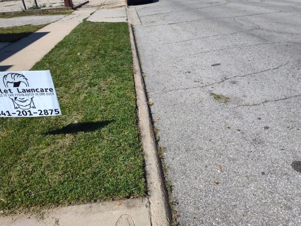 Local landscaping services experts serving Mason City, IA - Mullet Lawncare