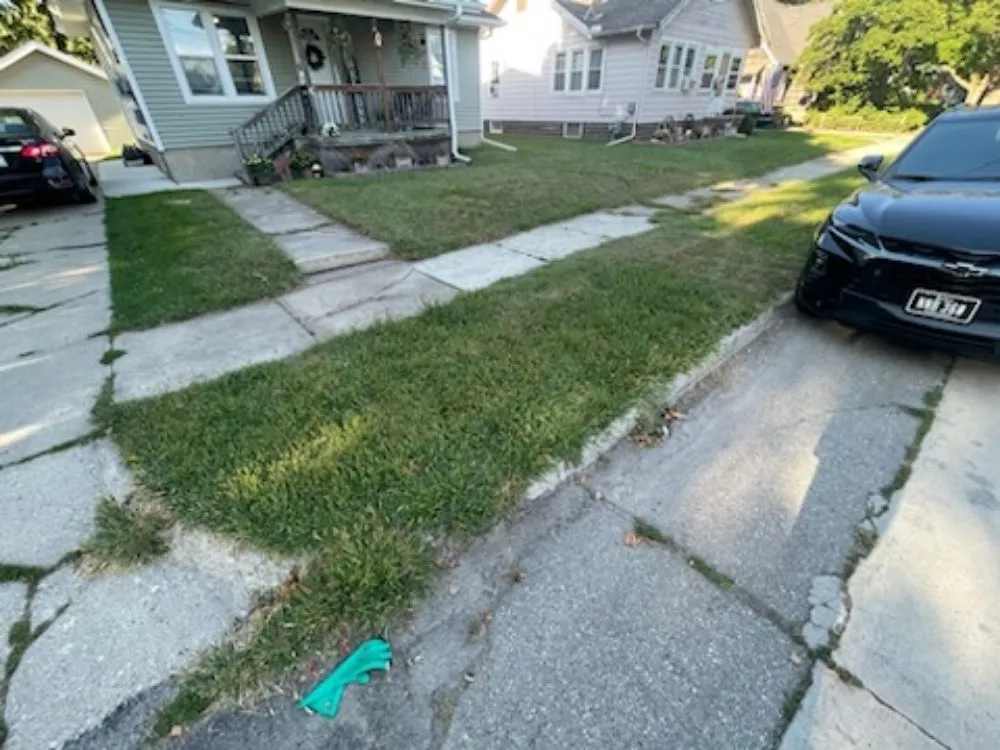 Top-rated garden landscaping experts serving Mason City, IA - Mullet Lawncare