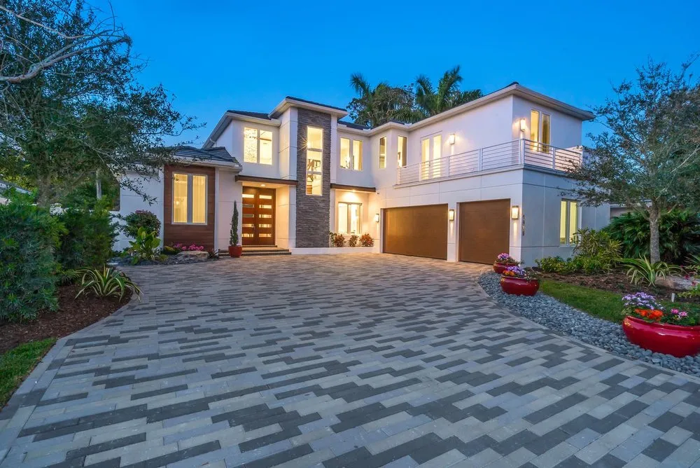 Professional yard cleanup service in Sarasota, FL - Mullett Brothers Inc