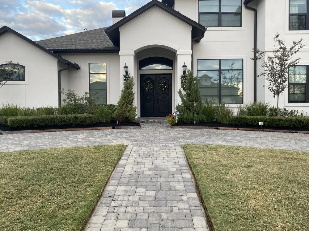 Reliable outdoor landscaping in Houston, TX - Multch Brothers