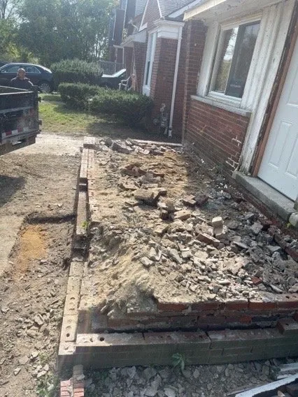 Reliable landscape design in Detroit, MI by Multi Cleaning Services