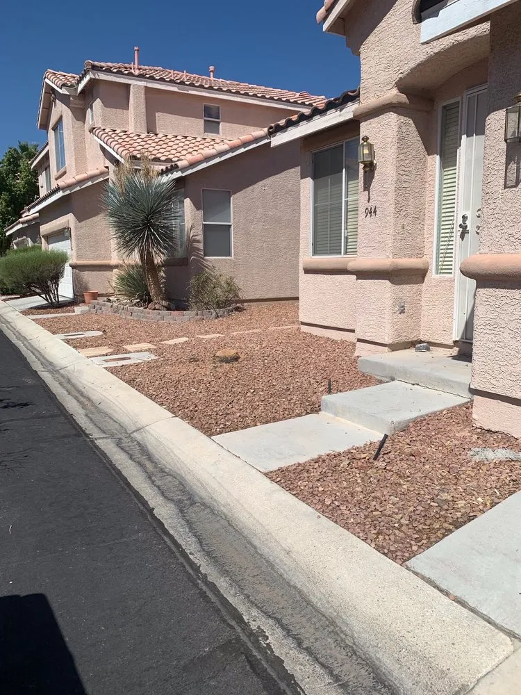 Affordable yard cleanup service in Henderson, NV - Multi Cultural Tree & Lawn Services