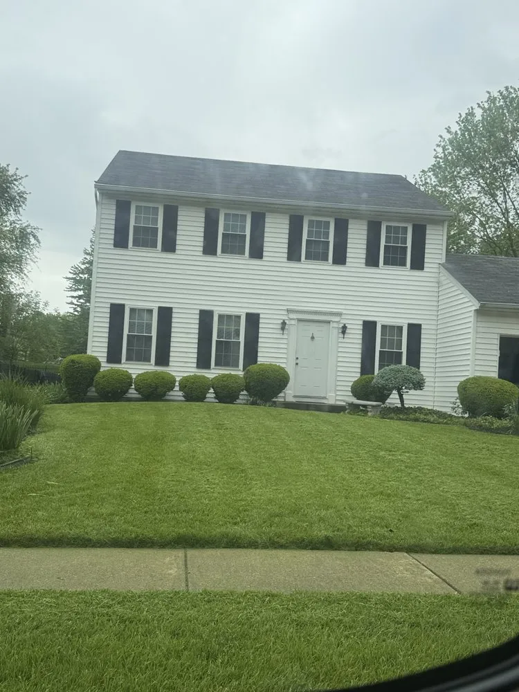 Trusted yard maintenance in Cincinnati, OH by Multi Tree