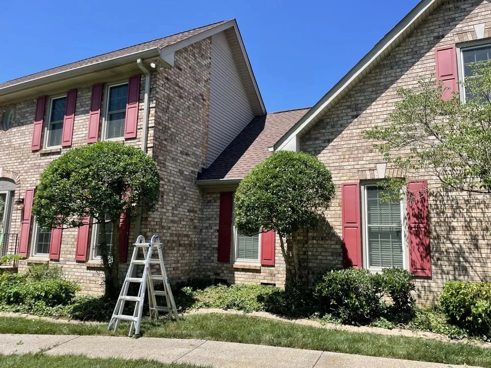 Local lawn mowing service for year-round maintenance in Goodlettsville, TN by Multimen