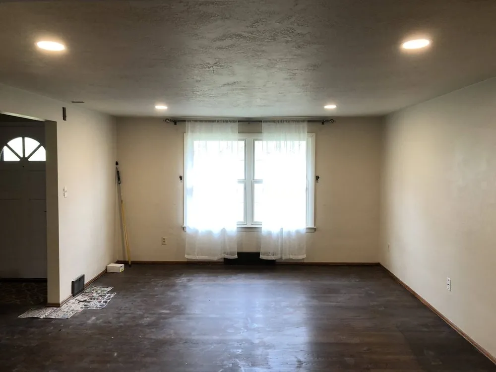 Reliable yard cleanup service for homes in Pittsburgh, PA by Multiple Solutions Pittsburgh