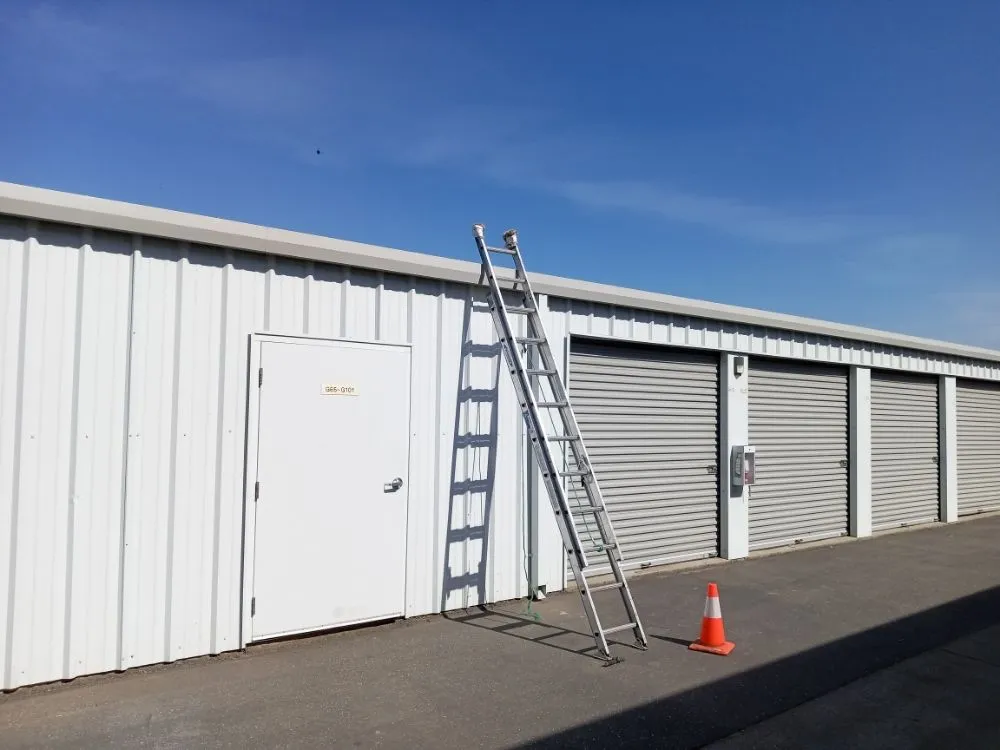 Custom yard maintenance in Oroville, CA by MultiServe Exterior Cleaning Services