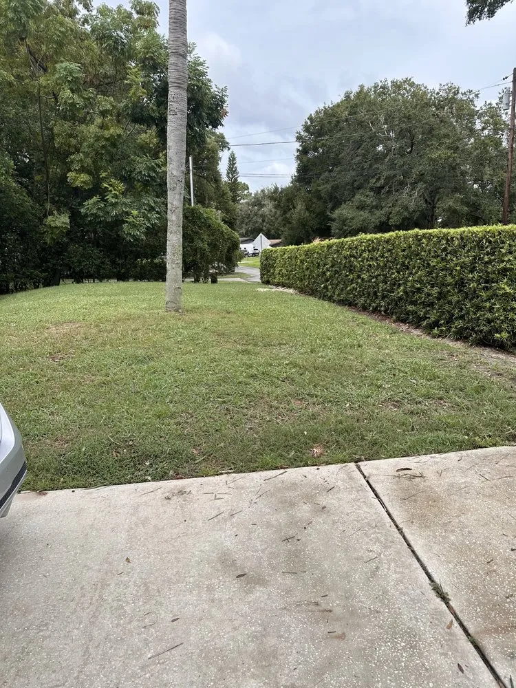 Trusted residential landscaping with custom design in Groveland, FL by Multiservices J&H