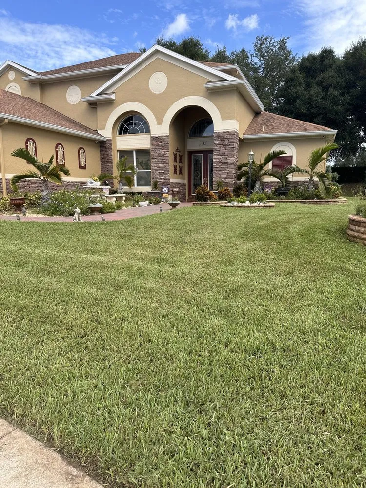 Expert garden landscaping for beautiful yards across Groveland, FL - Multiservices J&H