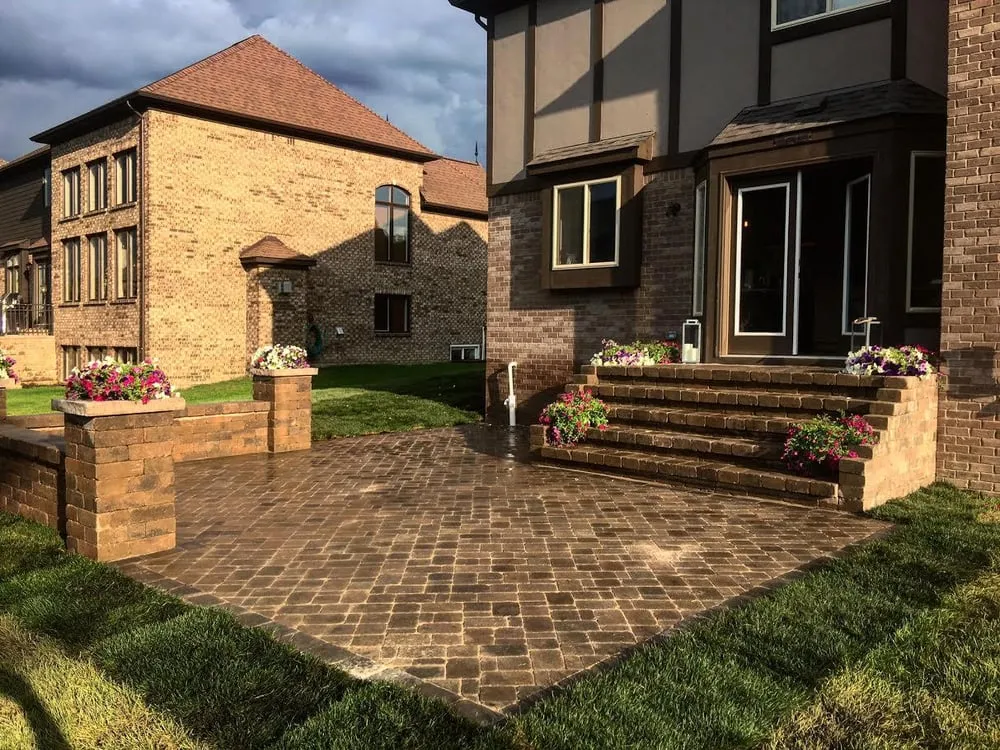 Top-rated outdoor landscaping in Utica, MI by Munaco Landscape