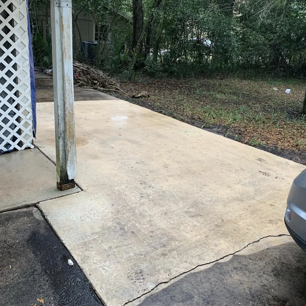 Top-rated lawn mowing service experts serving Deland, FL - Mundell's Lawn & Landscape