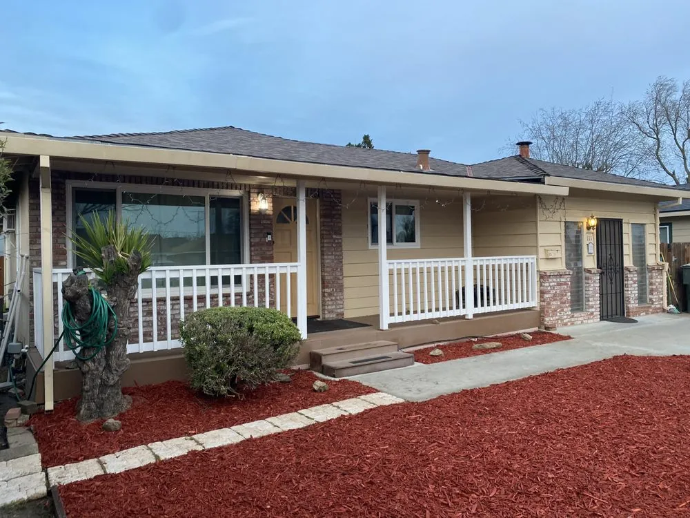 Custom landscape design experts serving Patterson, CA - Muniz Lawn Care & Maintenance