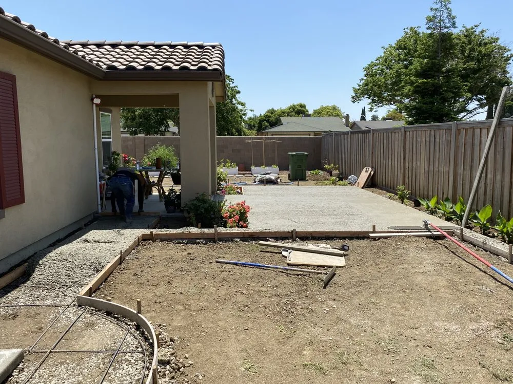 Custom garden landscaping in Patterson, CA by Muniz Lawn Care & Maintenance