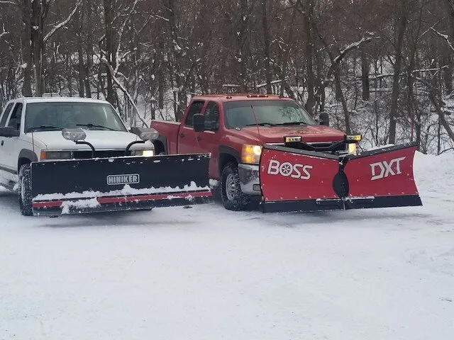 Custom yard maintenance for beautiful yards in Des Moines, IA by Muniz Lawn Care and Snow Removal