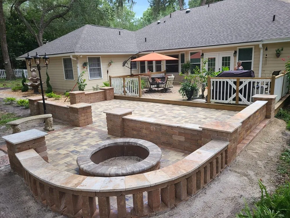 Reliable garden landscaping experts serving Belleview, FL - Munoz Curbing Landscaping