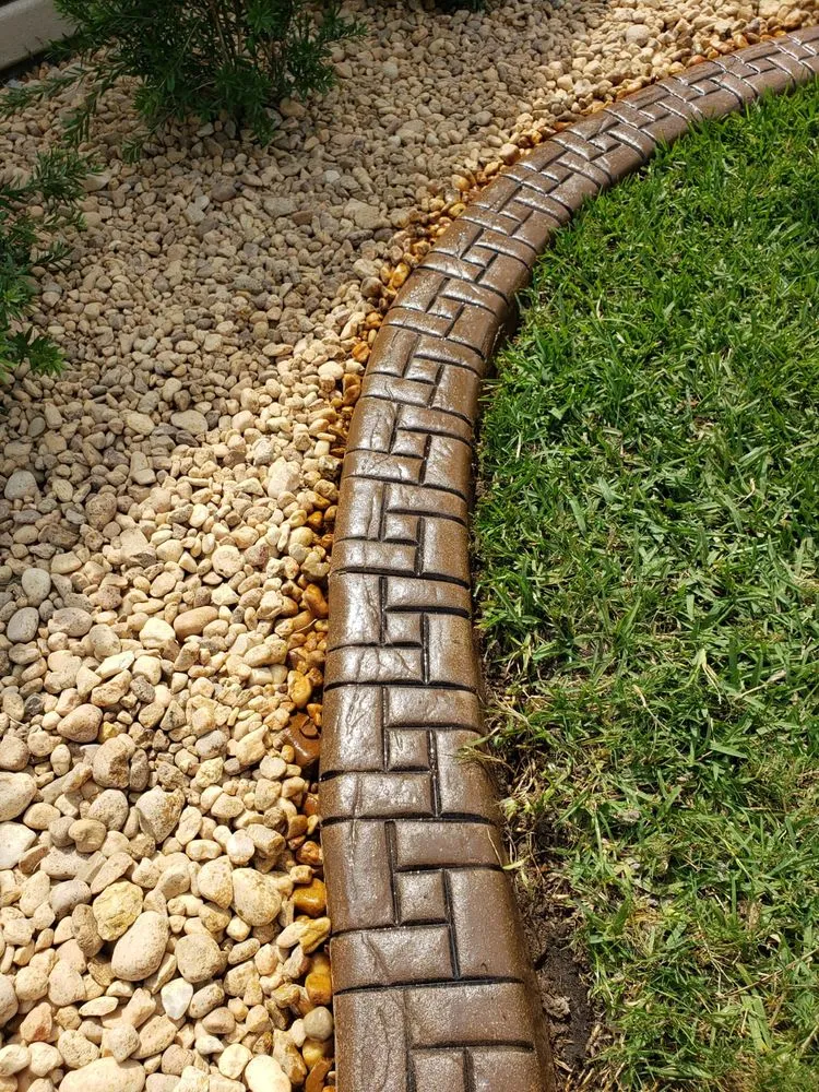 Local garden landscaping for residential properties in Belleview, FL by Munoz Curbing Landscaping