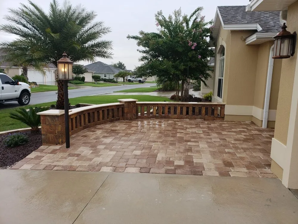 Custom yard cleanup service experts serving Belleview, FL - Munoz Curbing Landscaping