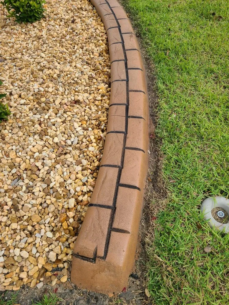 Professional lawn care service experts serving Belleview, FL - Munoz Curbing Landscaping