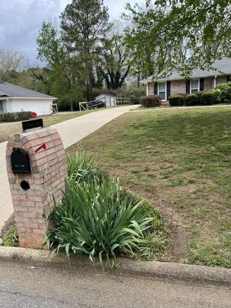 Top-rated garden landscaping in Winder, GA by Munoz Family Lawn Care & Landscape