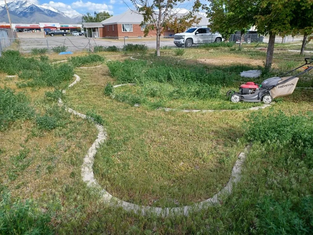 Local lawn mowing service in Washington Terrace, UT - Munoz Hauling Services