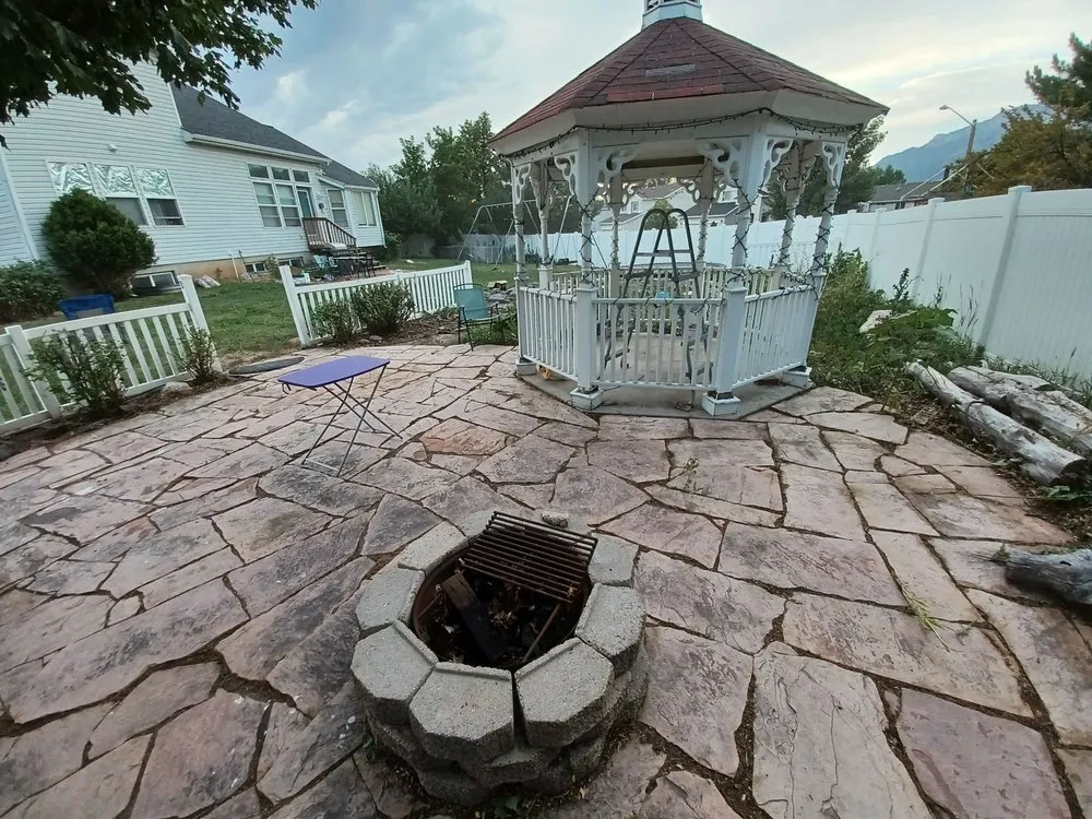 Local garden landscaping in Washington Terrace, UT by Munoz Hauling Services