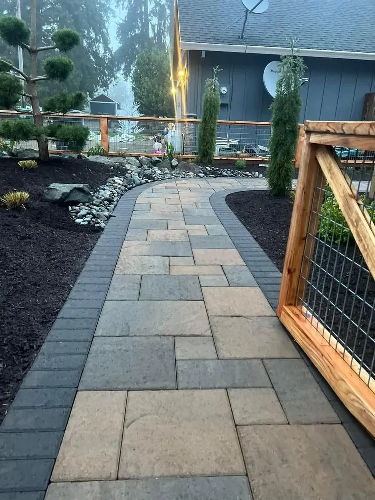 Affordable landscaping services experts serving Oyster Bay, NY - Munoz Landscaping & More