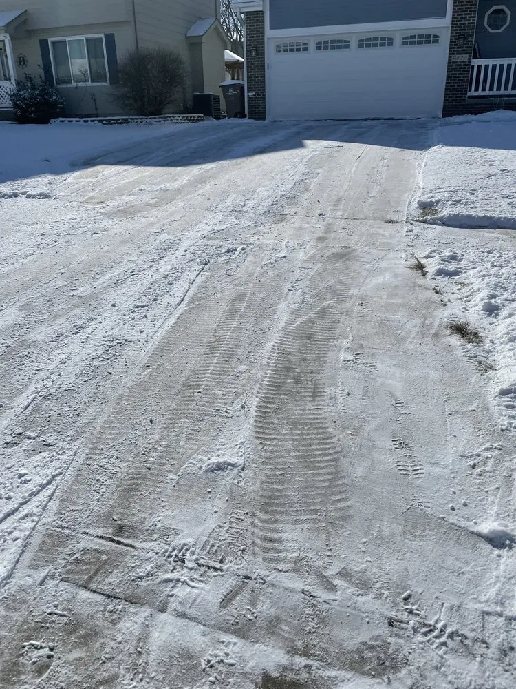 Trusted outdoor landscaping in Clive, IA by Munoz Landscaping