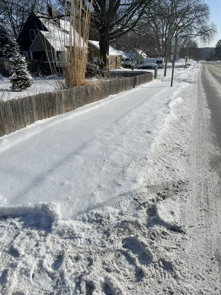 Custom residential landscaping in Clive, IA - Munoz Landscaping