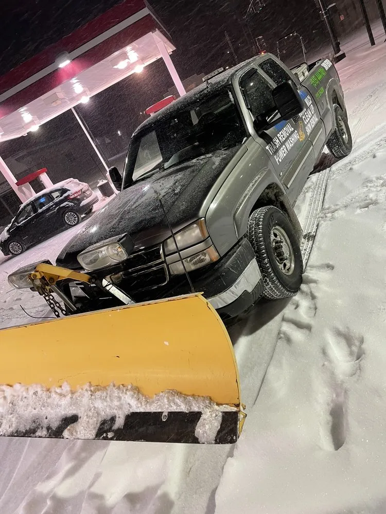 Reliable landscape installation for year-round maintenance in Clive, IA by Munoz Landscaping