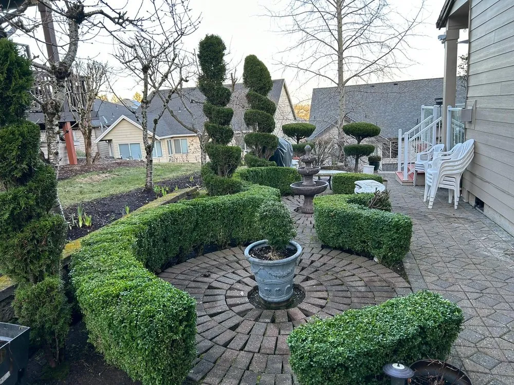 Expert lawn mowing service in Cornelius, OR by Munoz Landscaping