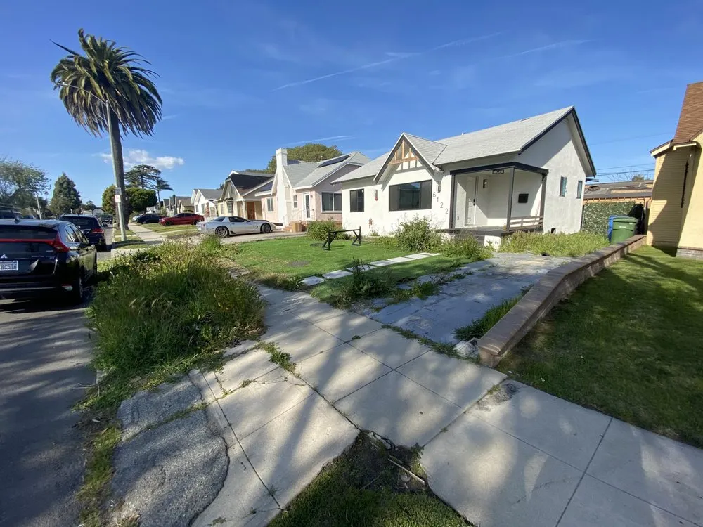 Affordable landscape design near you in Los Angeles, CA by Munoz Landscaping