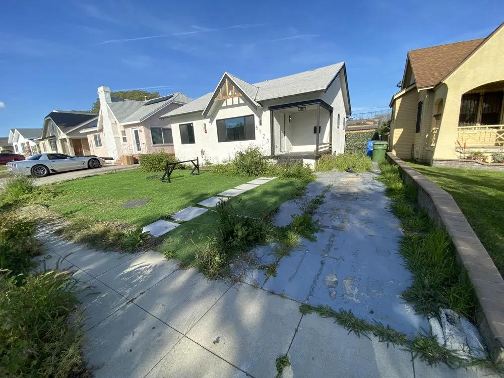 Custom garden landscaping for residential properties across Los Angeles, CA - Munoz Landscaping