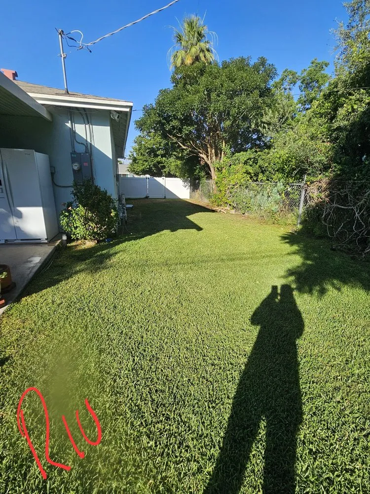 Affordable lawn care service experts serving Riverside, CA - Munoz Landscaping