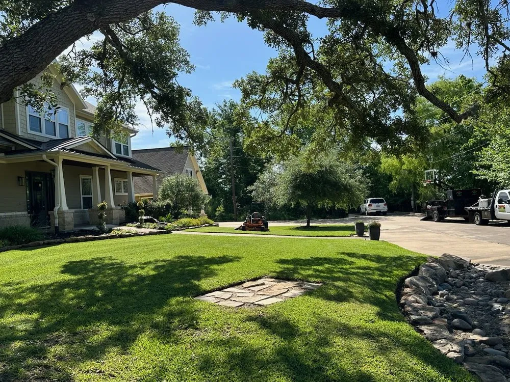 Top-rated yard cleanup service for outdoor upgrades across Sealy, TX - Munoz Landscaping