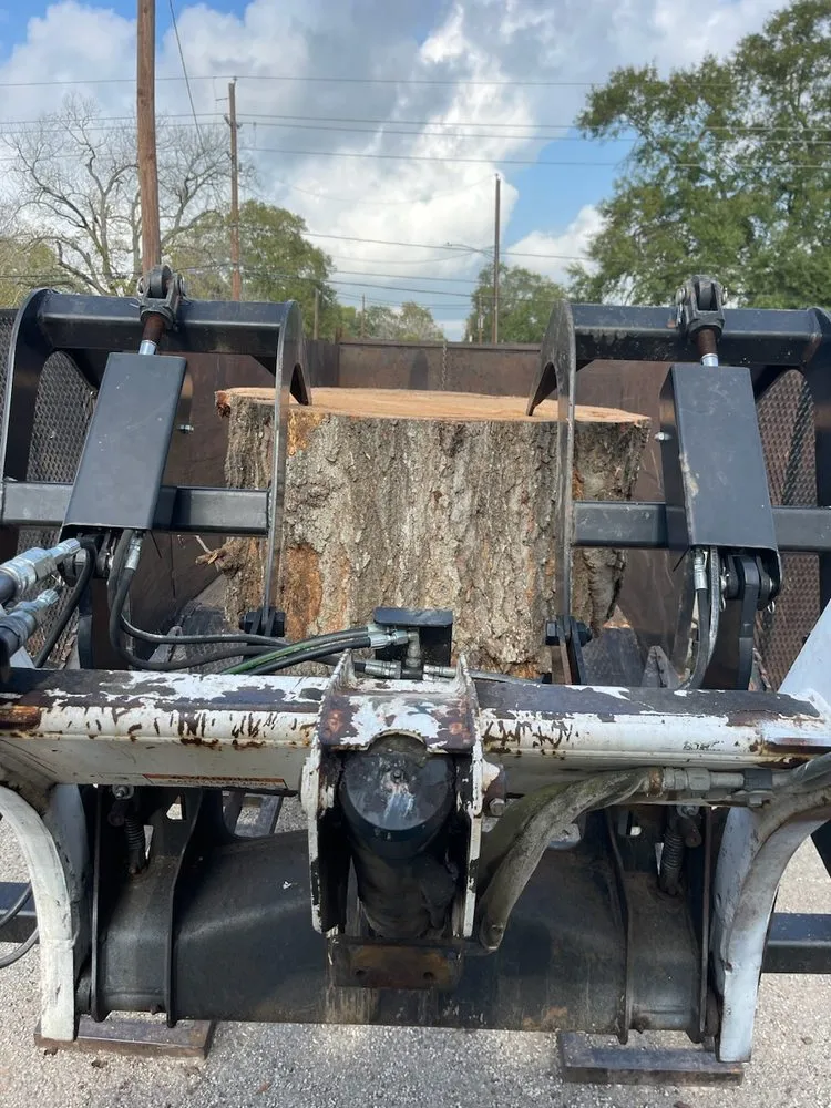 Professional garden landscaping in Sealy, TX by Munoz Landscaping