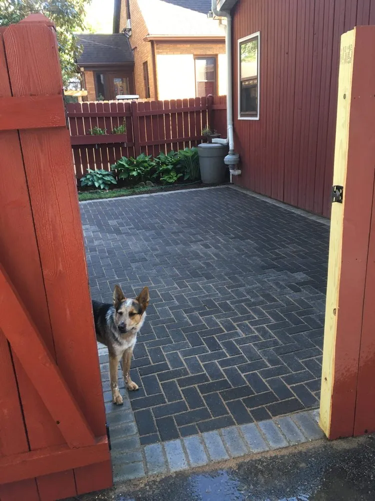 Reliable landscaping services in West Chicago, IL - Munoz landscaping