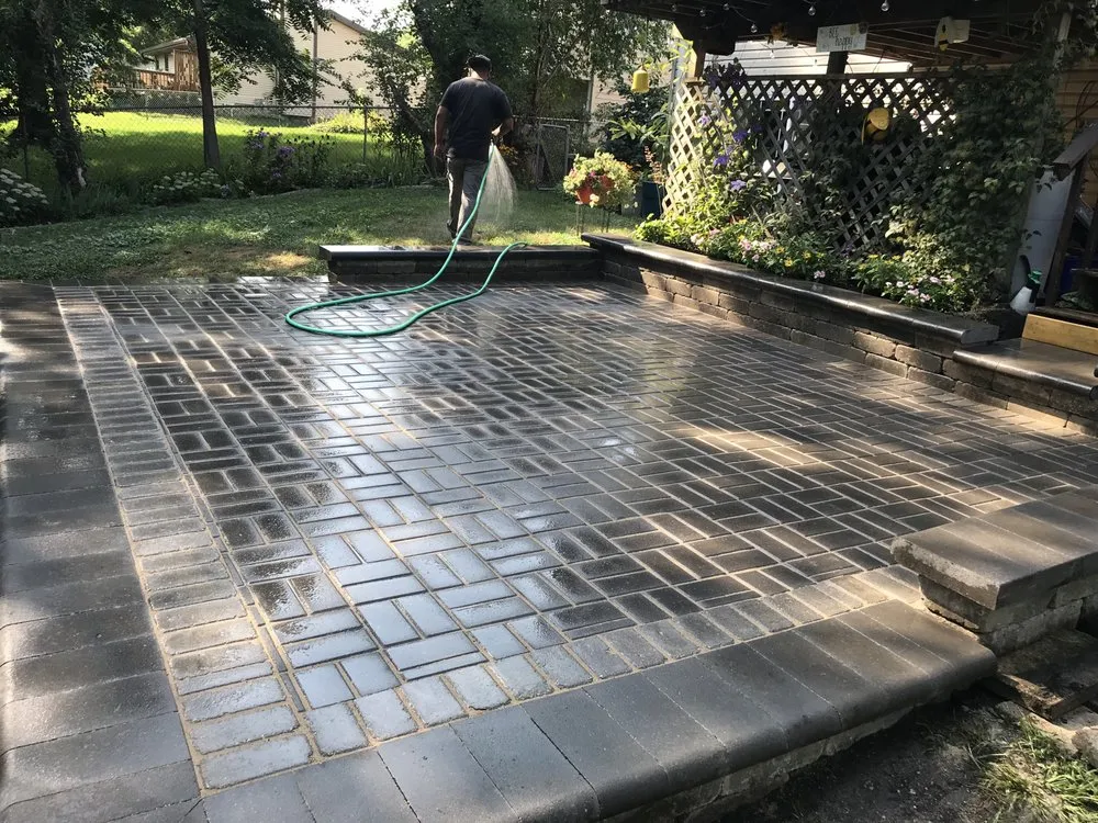 Top-rated lawn mowing service for year-round maintenance in West Chicago, IL by Munoz landscaping