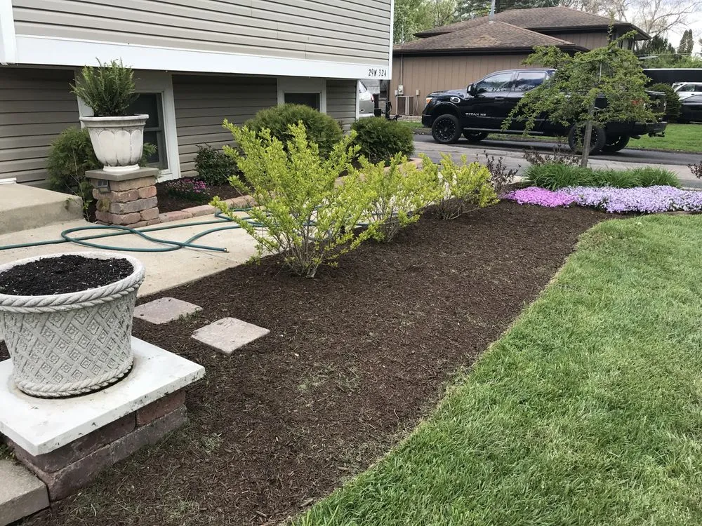 Top-rated lawn mowing service in West Chicago, IL by Munoz landscaping