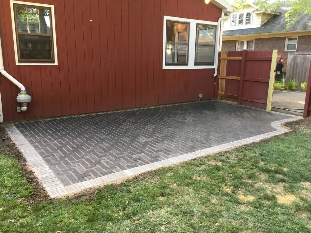 Top-rated yard cleanup service in West Chicago, IL by Munoz landscaping