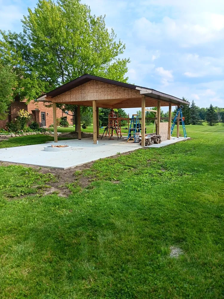 Custom landscape installation experts serving Capac, MI - Munoz Lawn Care & Snow Removal