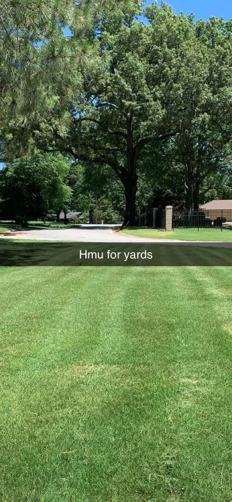 Top-rated lawn mowing service for year-round maintenance across Jonesboro, AR - Munoz Lawn mowing