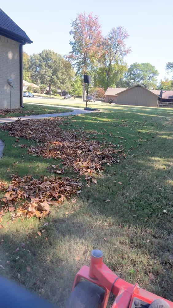 Affordable garden landscaping in Jonesboro, AR by Munoz Lawn mowing